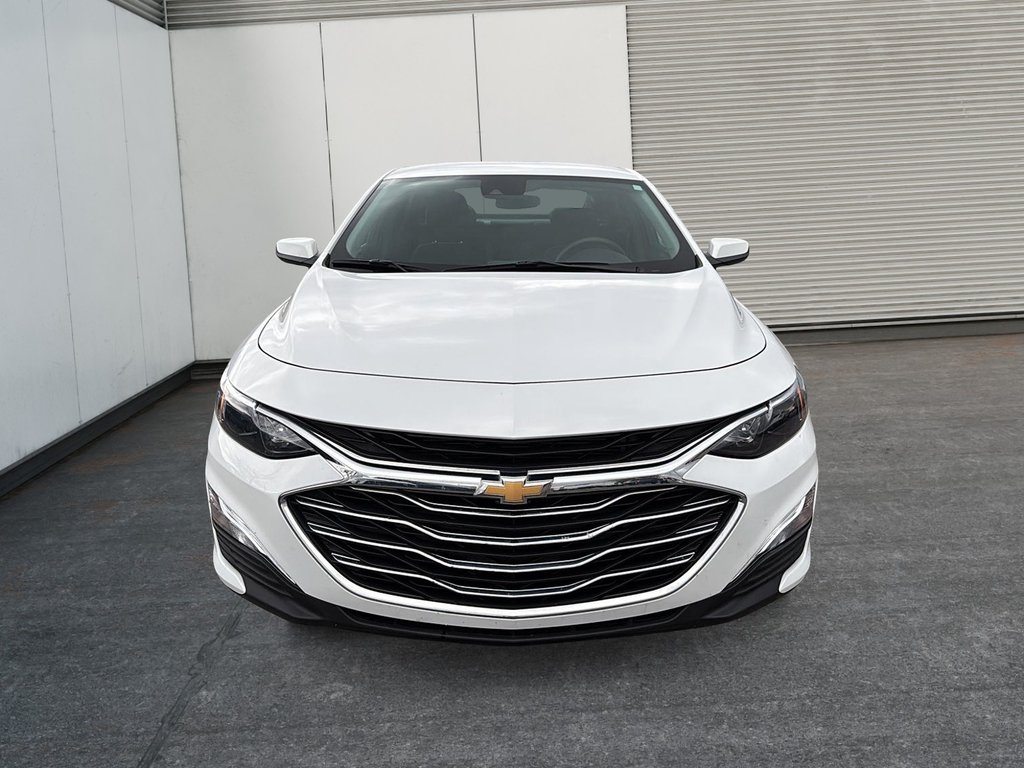 2024 Chevrolet Malibu LS in Drummondville, Quebec - 2 - w1024h768px