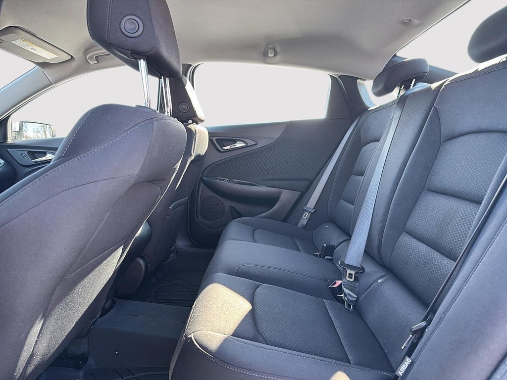 2024 Chevrolet Malibu LS in Drummondville, Quebec - 8 - w1024h768px