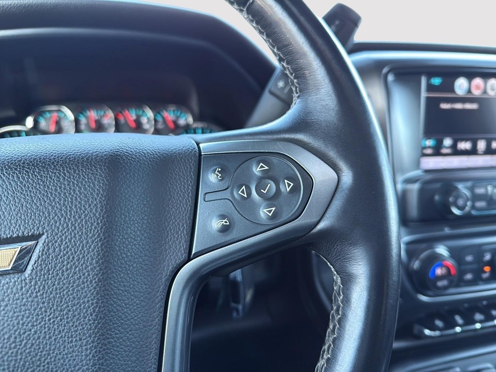 2017 Chevrolet Silverado 1500 LTZ in Drummondville, Quebec - 15 - w1024h768px