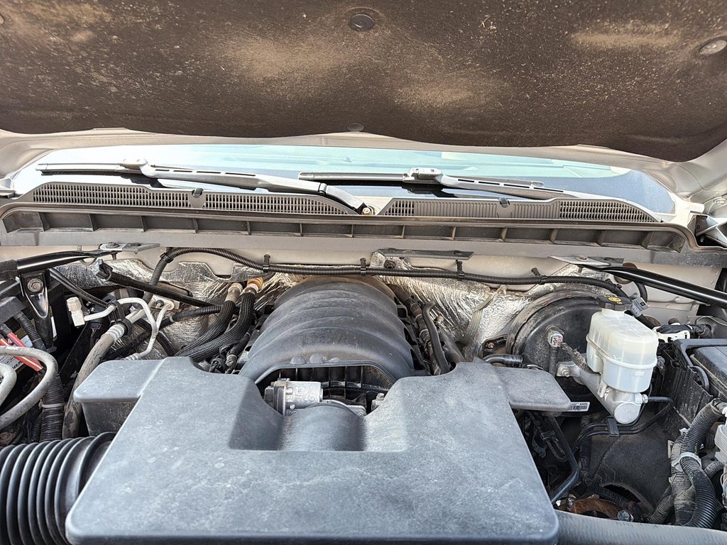 2018 Chevrolet Silverado 1500 LT in Drummondville, Quebec - 7 - w1024h768px