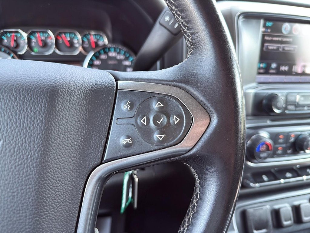 2018 Chevrolet Silverado 1500 LT in Drummondville, Quebec - 15 - w1024h768px
