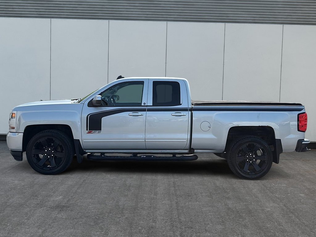 2018 Chevrolet Silverado 1500 LT in Drummondville, Quebec - 5 - w1024h768px