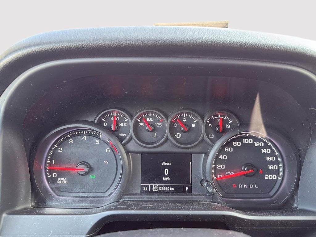 2020 Chevrolet Silverado 1500 Custom in Drummondville, Quebec - 15 - w1024h768px