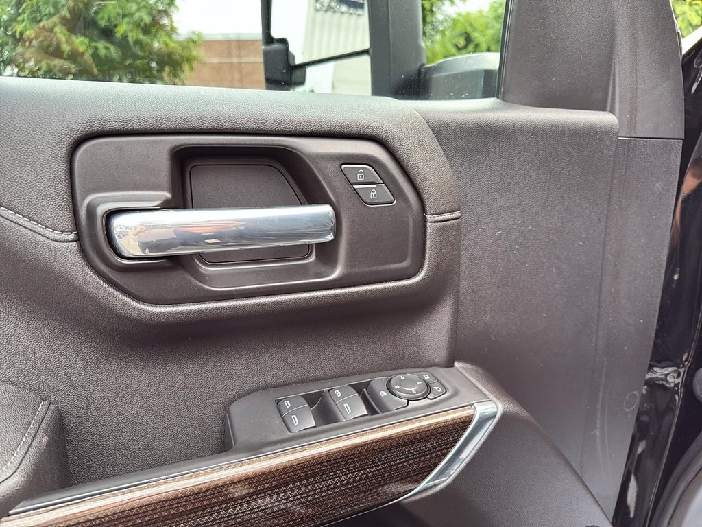 2021 Chevrolet Silverado 1500 LT Trail Boss in Drummondville, Quebec - 10 - w1024h768px