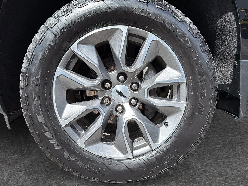 2021 Chevrolet Silverado 1500 RST in Drummondville, Quebec - 6 - w1024h768px