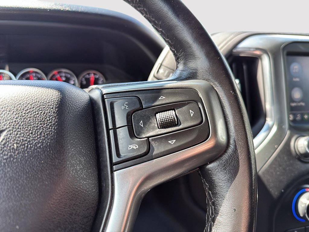 2021 Chevrolet Silverado 1500 RST in Drummondville, Quebec - 14 - w1024h768px
