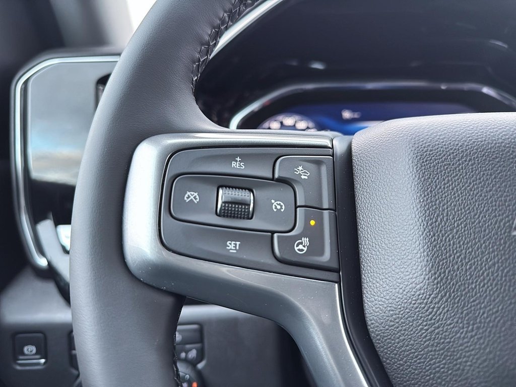 Chevrolet Silverado 1500 RST 2025 à Drummondville, Québec - 14 - w1024h768px