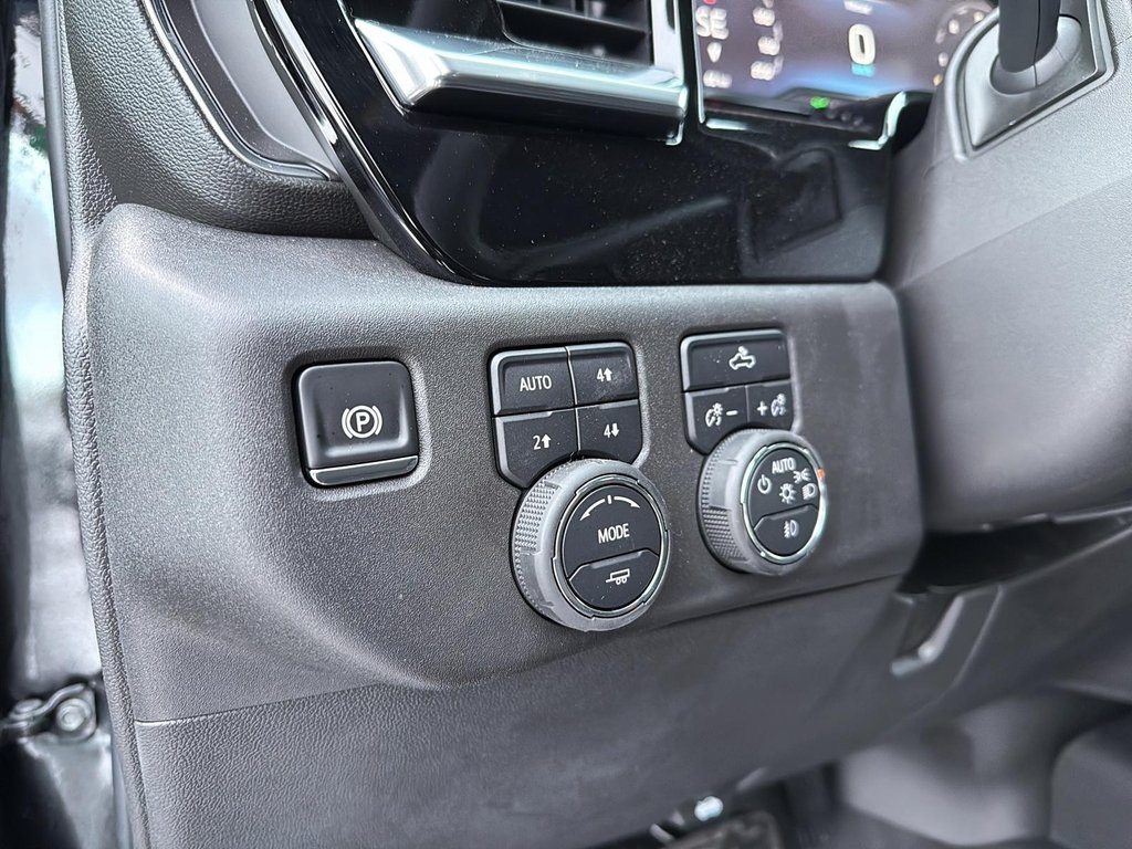 Chevrolet Silverado 1500 RST 2025 à Drummondville, Québec - 12 - w1024h768px