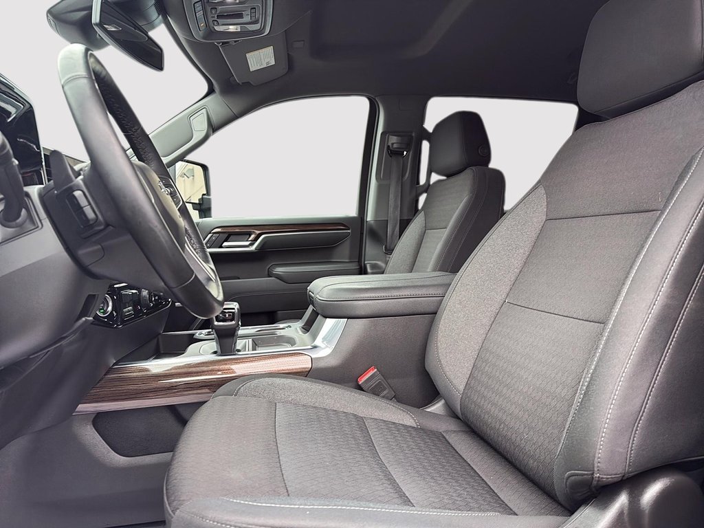 Chevrolet Silverado 1500 RST 2025 à Drummondville, Québec - 8 - w1024h768px