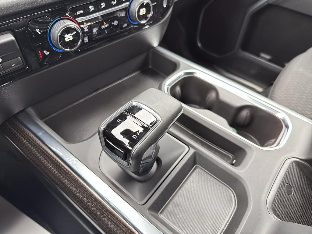 Chevrolet Silverado 1500 RST 2025 à Drummondville, Québec - 18 - w1024h768px