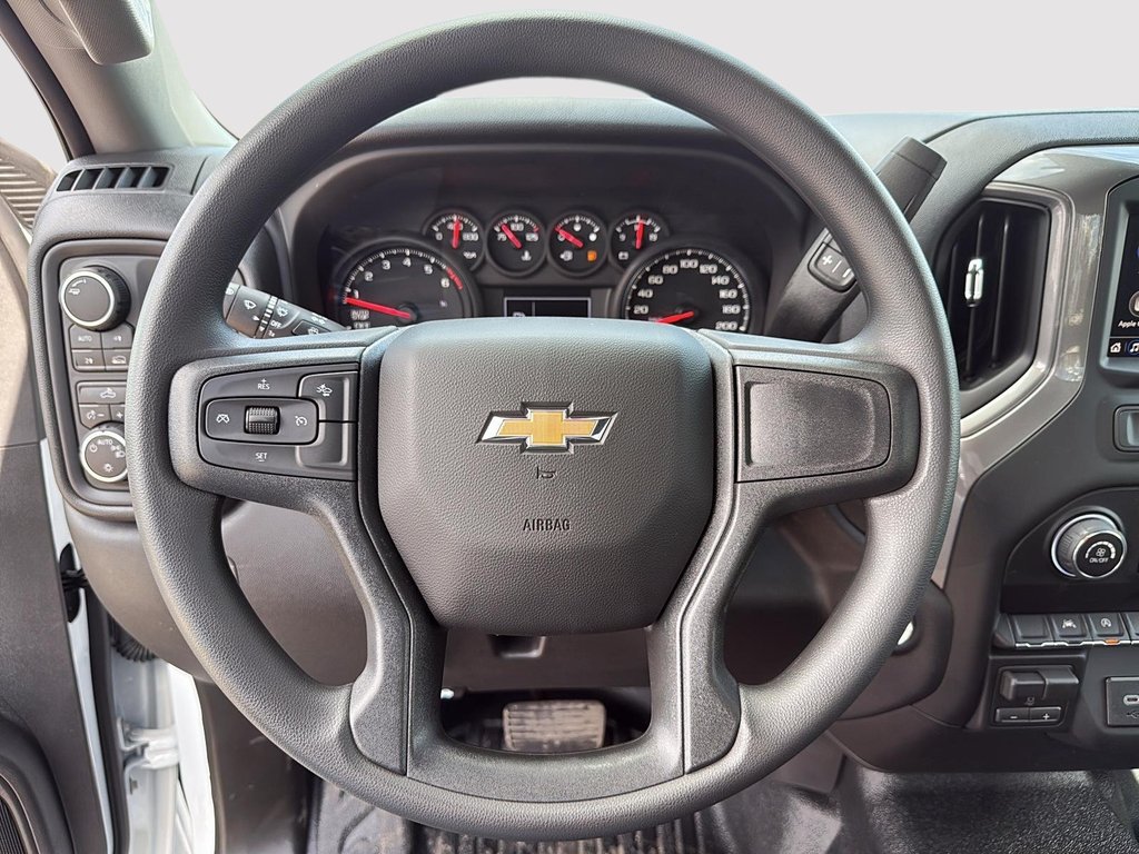 Chevrolet Silverado 1500 WT 2026 à Drummondville, Québec - 11 - w1024h768px