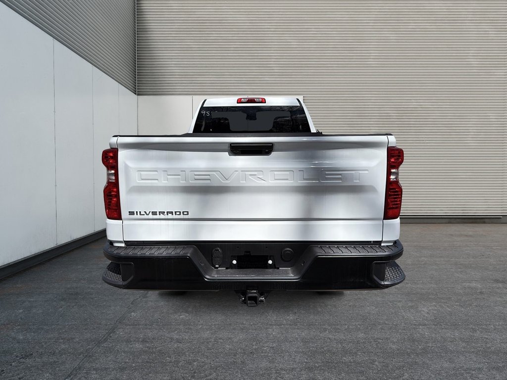 Chevrolet Silverado 1500 WT 2026 à Drummondville, Québec - 3 - w1024h768px