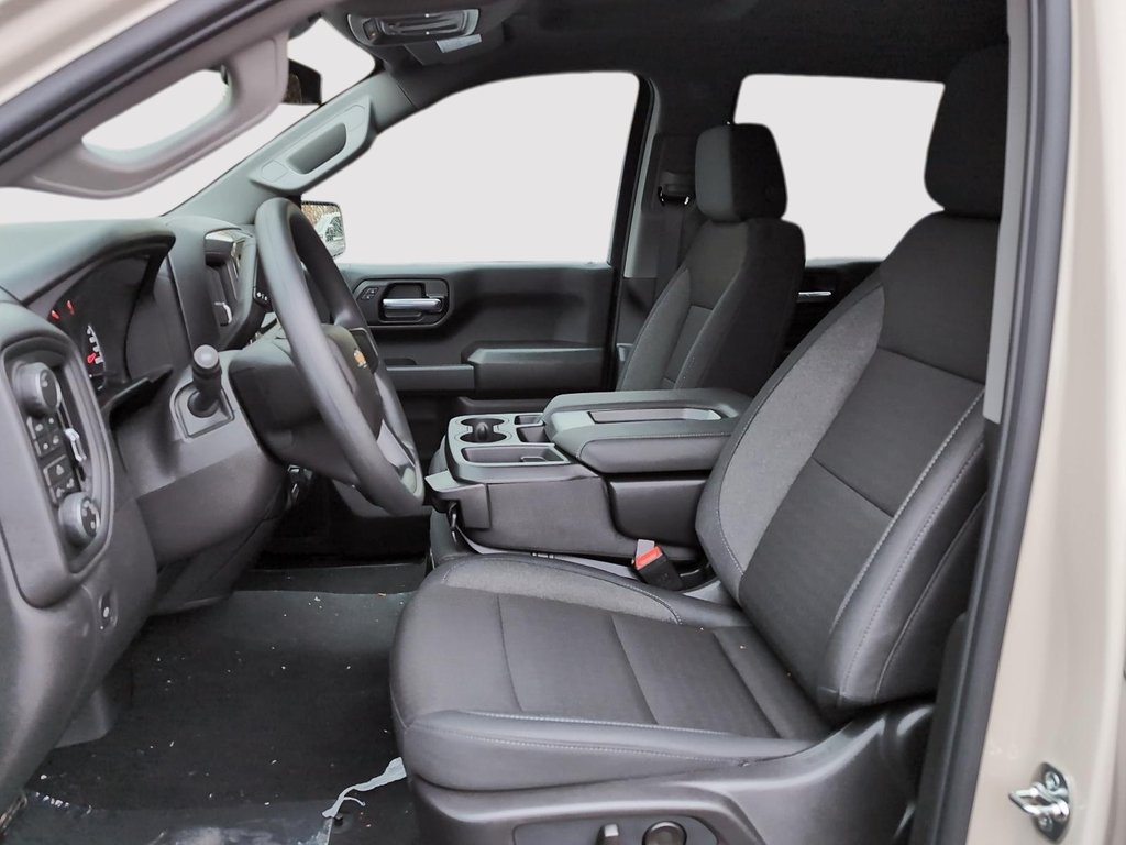 2026 Chevrolet Silverado 1500 Custom in Drummondville, Quebec - 8 - w1024h768px