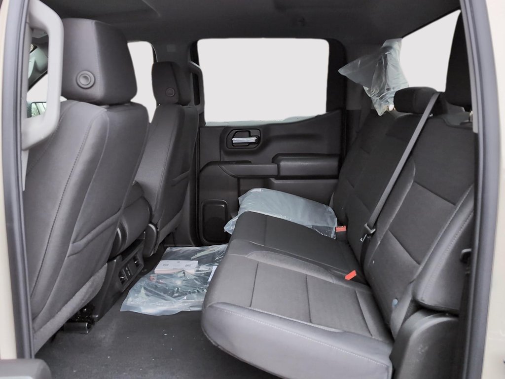 2026 Chevrolet Silverado 1500 Custom in Drummondville, Quebec - 9 - w1024h768px