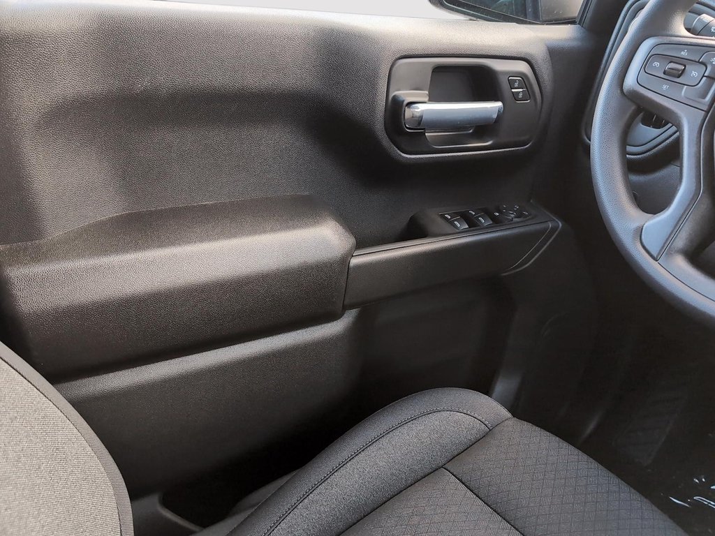 Chevrolet Silverado 1500 Custom Trail Boss 2026 à Drummondville, Québec - 12 - w1024h768px