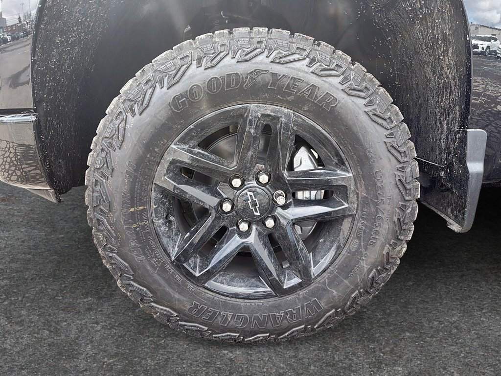 Chevrolet Silverado 1500 Custom Trail Boss 2026 à Drummondville, Québec - 6 - w1024h768px