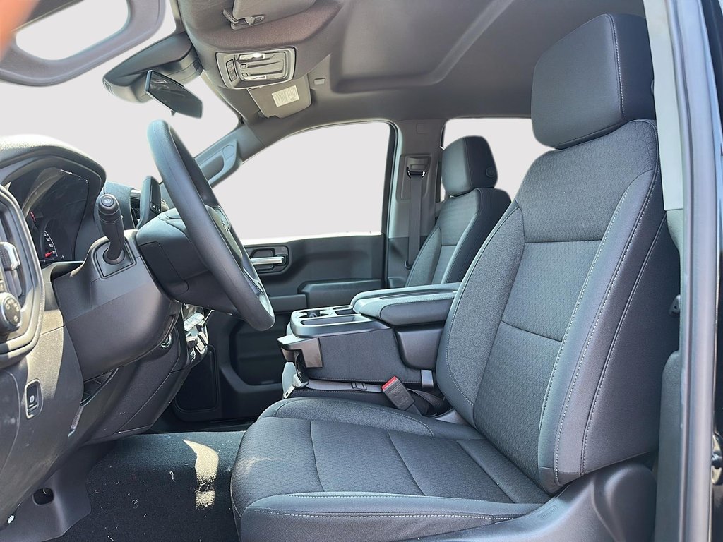 2026 Chevrolet Silverado 1500 Custom in Drummondville, Quebec - 9 - w1024h768px