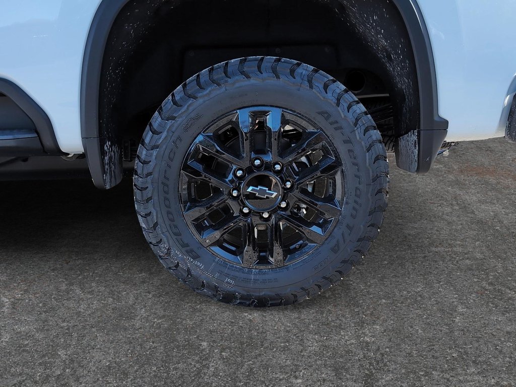 2026 Chevrolet SILVERADO 2500 4RM LTZ CREW in Drummondville, Quebec - 7 - w1024h768px