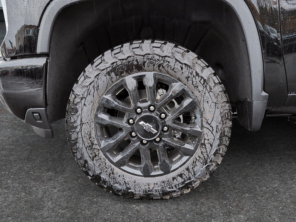 2026 Chevrolet Silverado 2500 HD LTZ in Drummondville, Quebec - 7 - w1024h768px