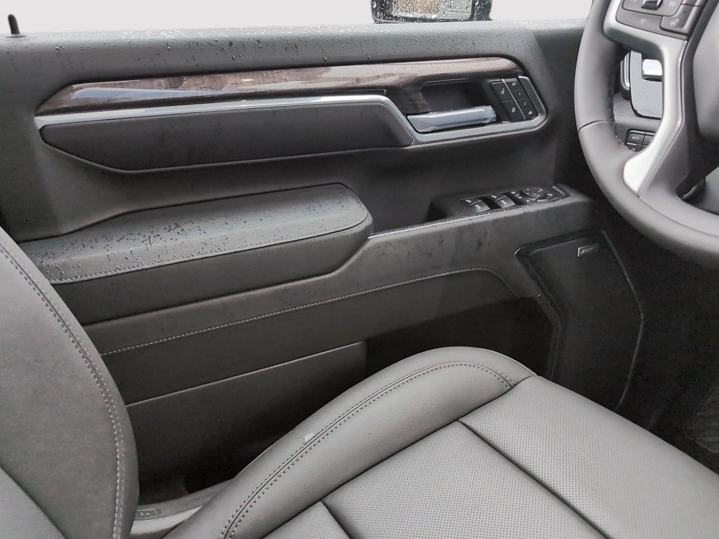 2026 Chevrolet Silverado 2500 HD LTZ in Drummondville, Quebec - 11 - w1024h768px