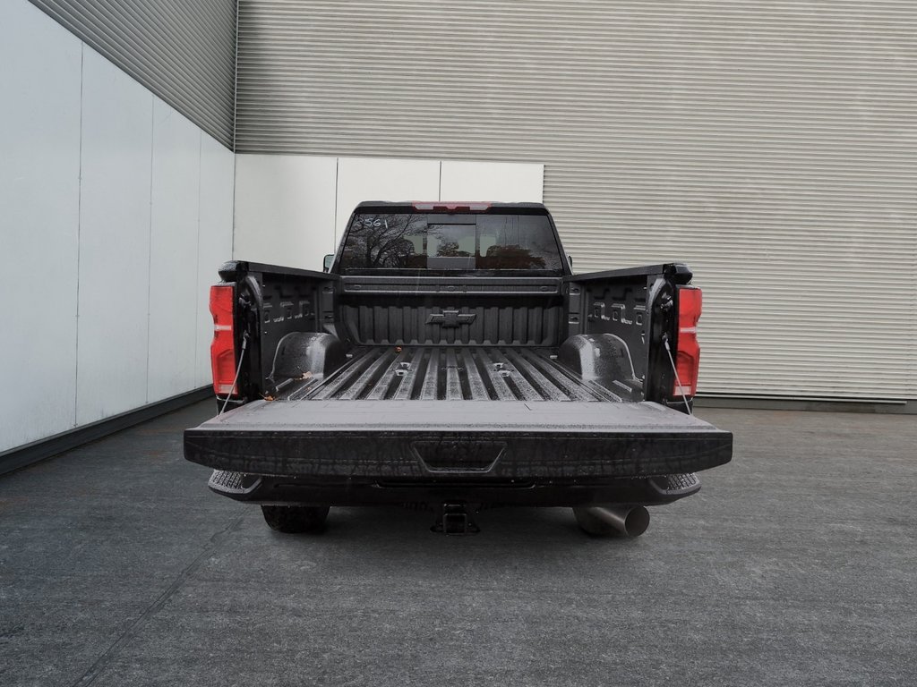 2026 Chevrolet Silverado 2500 HD LTZ in Drummondville, Quebec - 14 - w1024h768px