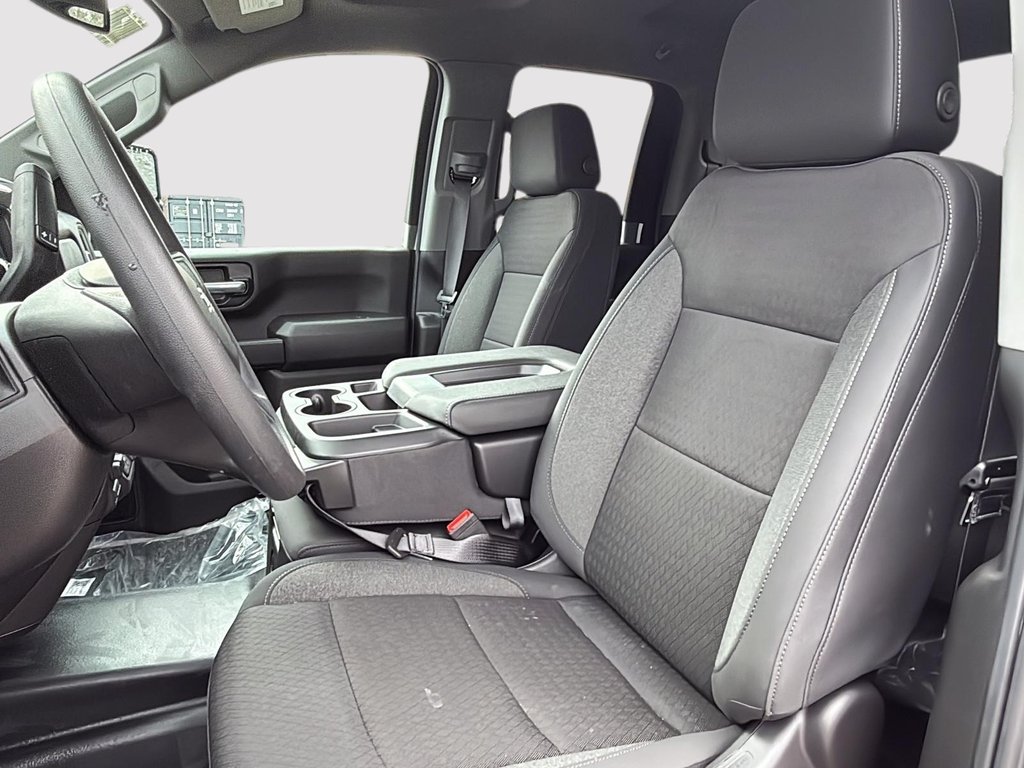 Chevrolet Silverado 2500 HD CUSTOM 2025 à Drummondville, Québec - 8 - w1024h768px