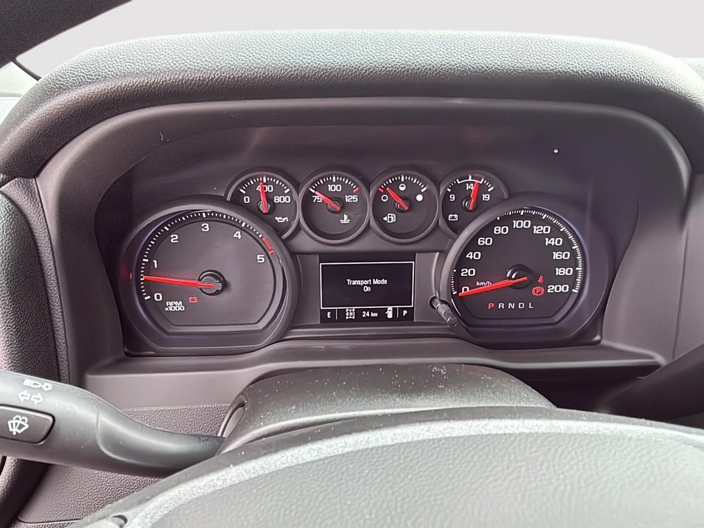 Chevrolet Silverado 2500 HD CUSTOM 2025 à Drummondville, Québec - 12 - w1024h768px