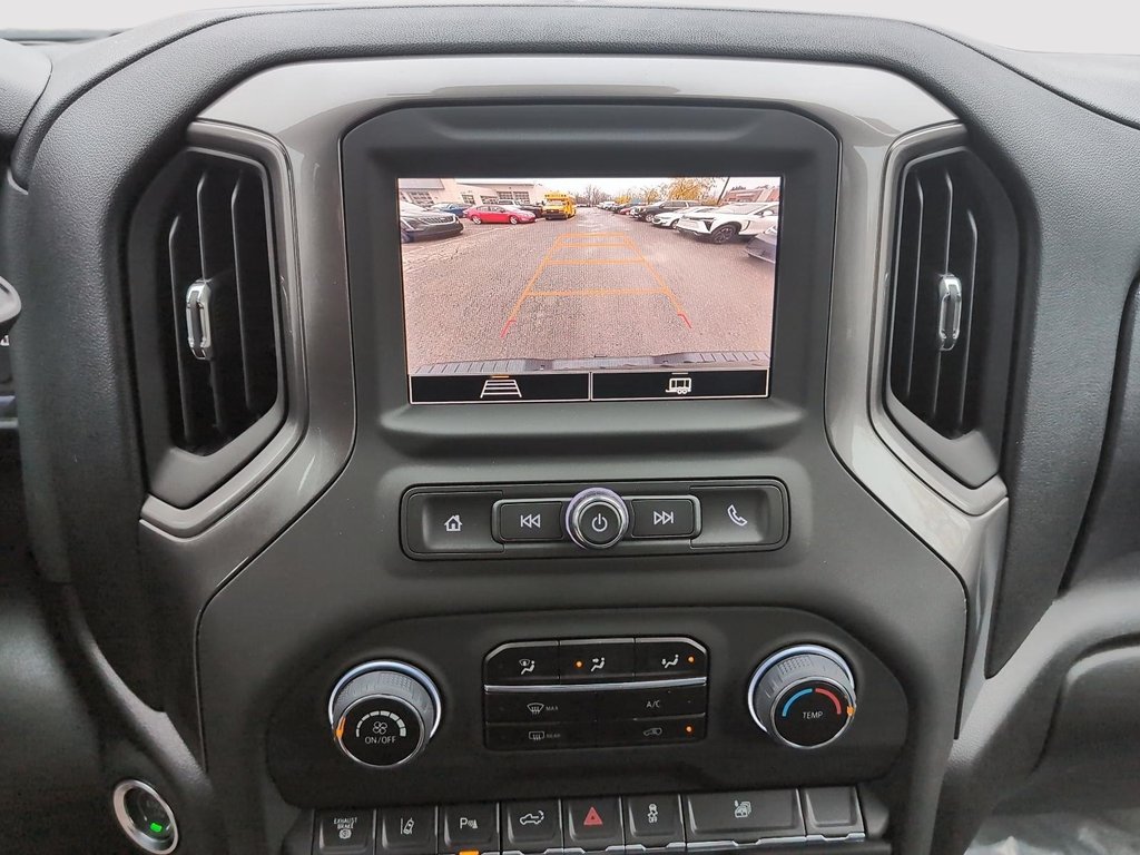 2025 Chevrolet Silverado 2500 HD CUSTOM in Drummondville, Quebec - 16 - w1024h768px