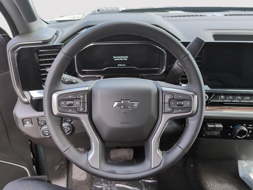 2025 Chevrolet SILVERADO 2500 HD LT in Drummondville, Quebec - 18 - w1024h768px