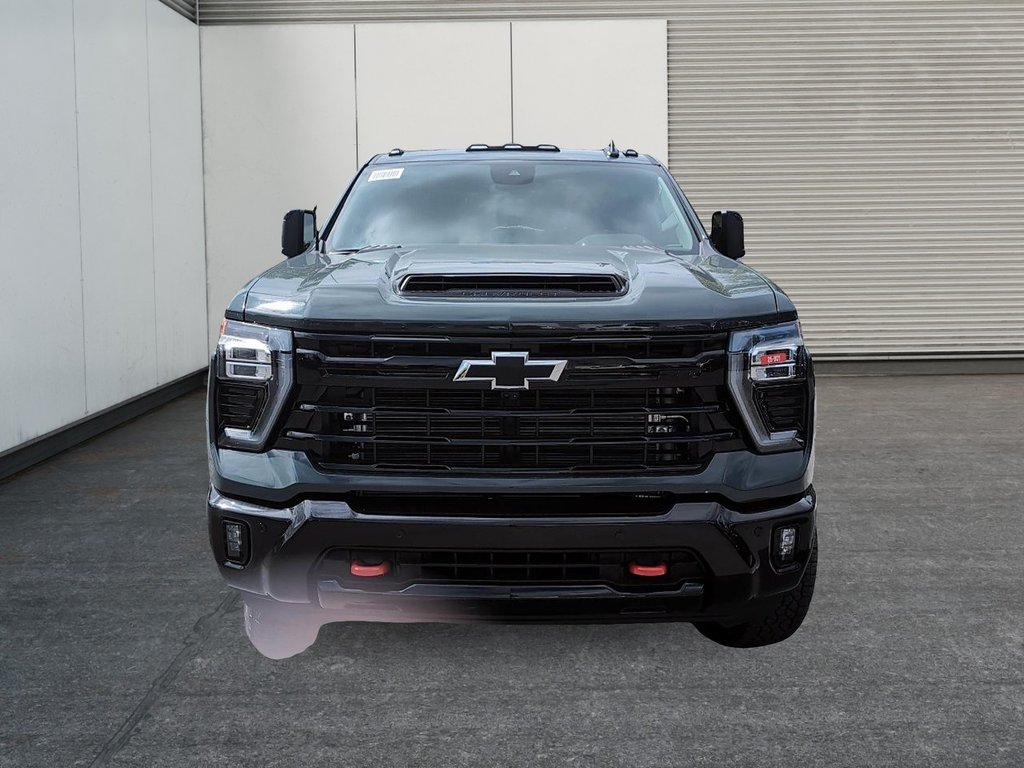 2025 Chevrolet SILVERADO 2500 HD LT in Drummondville, Quebec - 4 - w1024h768px
