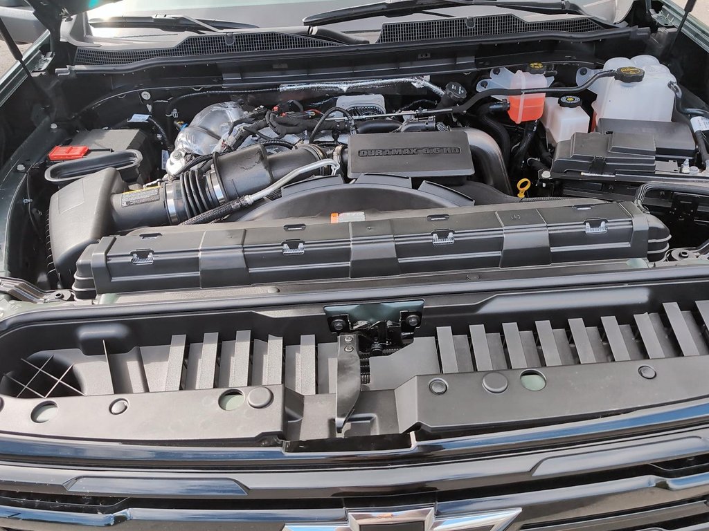 2025 Chevrolet SILVERADO 2500 HD LT in Drummondville, Quebec - 9 - w1024h768px