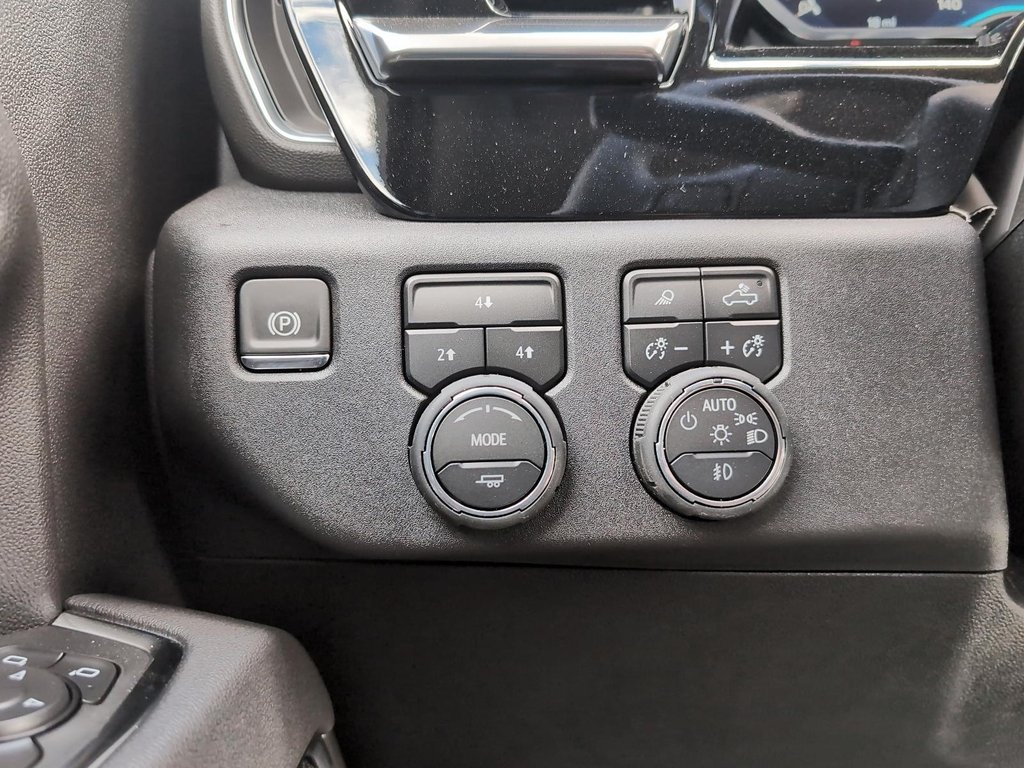 2025 Chevrolet SILVERADO 2500 HD LT in Drummondville, Quebec - 21 - w1024h768px