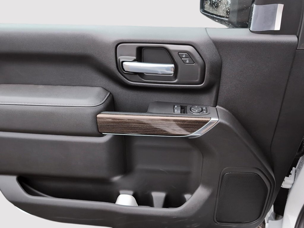 Chevrolet Silverado 2500 HD LT 2026 à Drummondville, Québec - 9 - w1024h768px