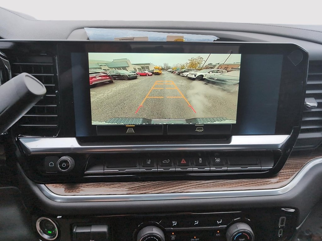 Chevrolet Silverado 2500 HD LT 2026 à Drummondville, Québec - 13 - w1024h768px