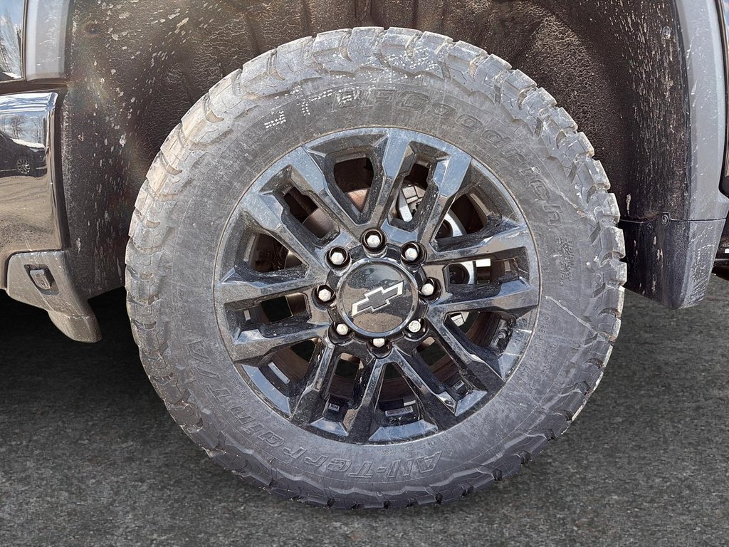 Chevrolet Silverado 2500 HD LTZ 2026 à Drummondville, Québec - 6 - w1024h768px