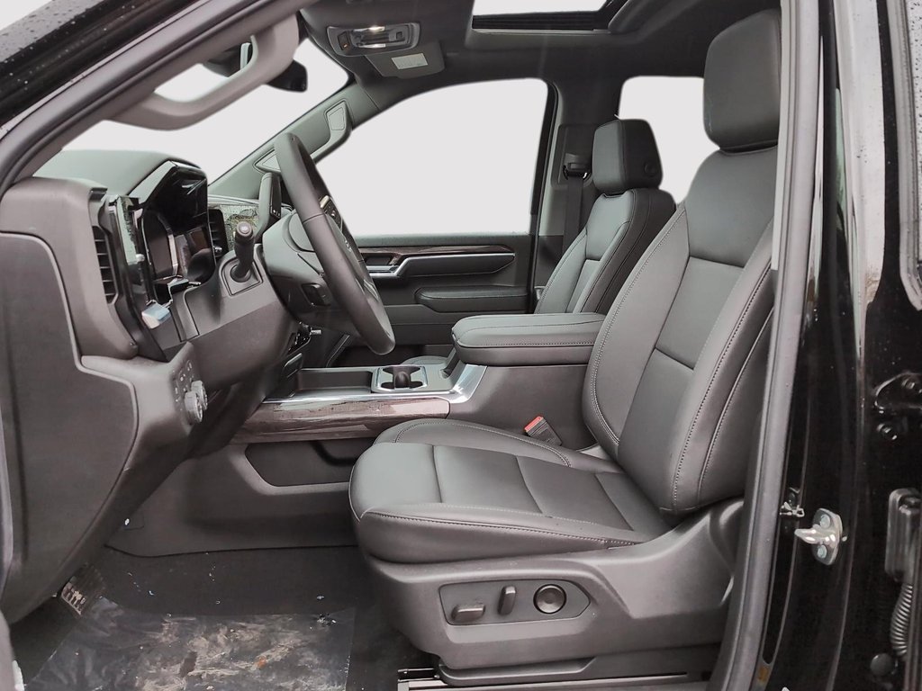 2026 Chevrolet Silverado 2500 HD LTZ in Drummondville, Quebec - 9 - w1024h768px