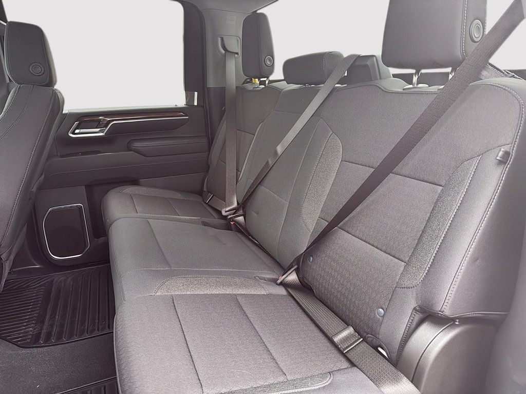 2026 Chevrolet Silverado 2500 HD LT in Drummondville, Quebec - 9 - w1024h768px