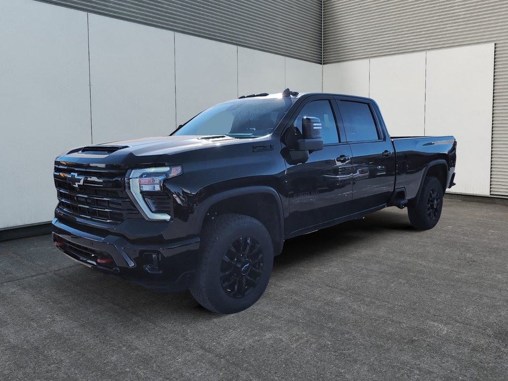 2026 Chevrolet Silverado 2500 HD LTZ in Drummondville, Quebec - 2 - w1024h768px