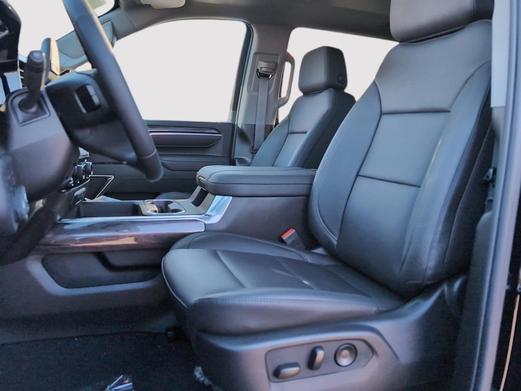 2026 Chevrolet Silverado 2500 HD LTZ in Drummondville, Quebec - 9 - w1024h768px