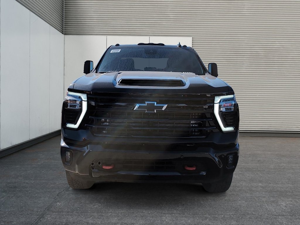 2026 Chevrolet Silverado 2500 HD LTZ in Drummondville, Quebec - 3 - w1024h768px