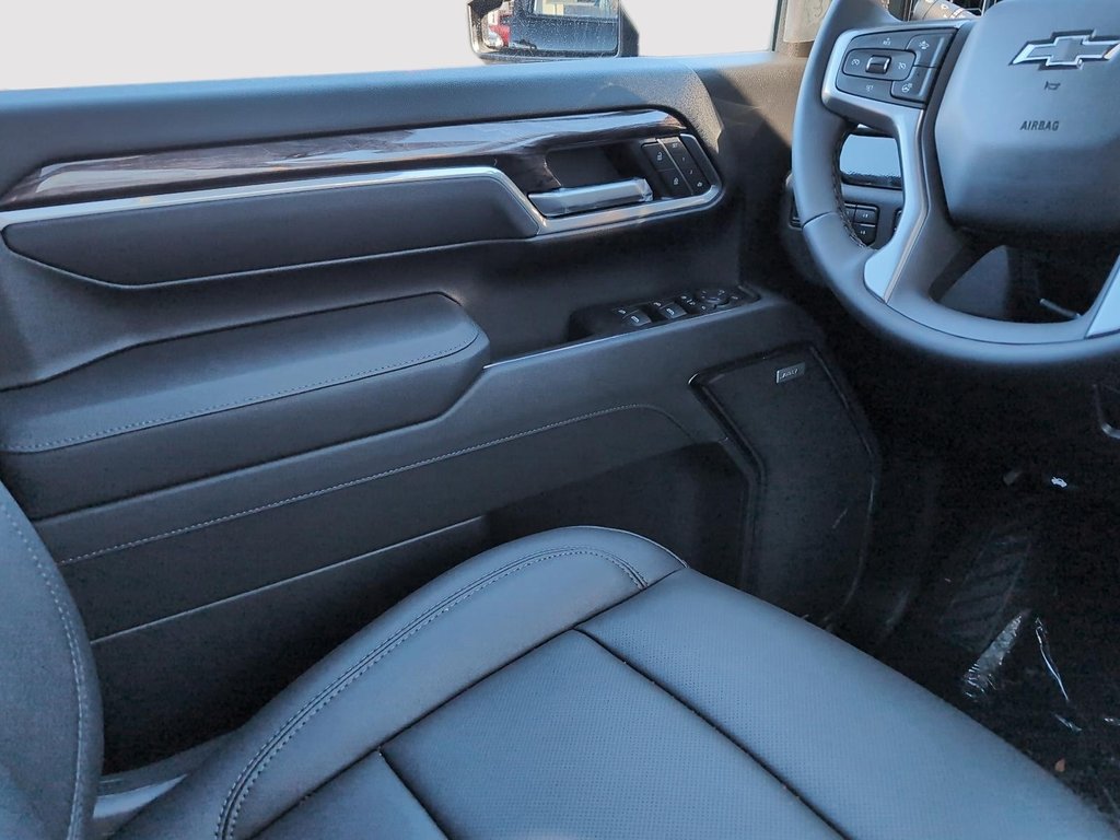 2026 Chevrolet Silverado 2500 HD LTZ in Drummondville, Quebec - 12 - w1024h768px