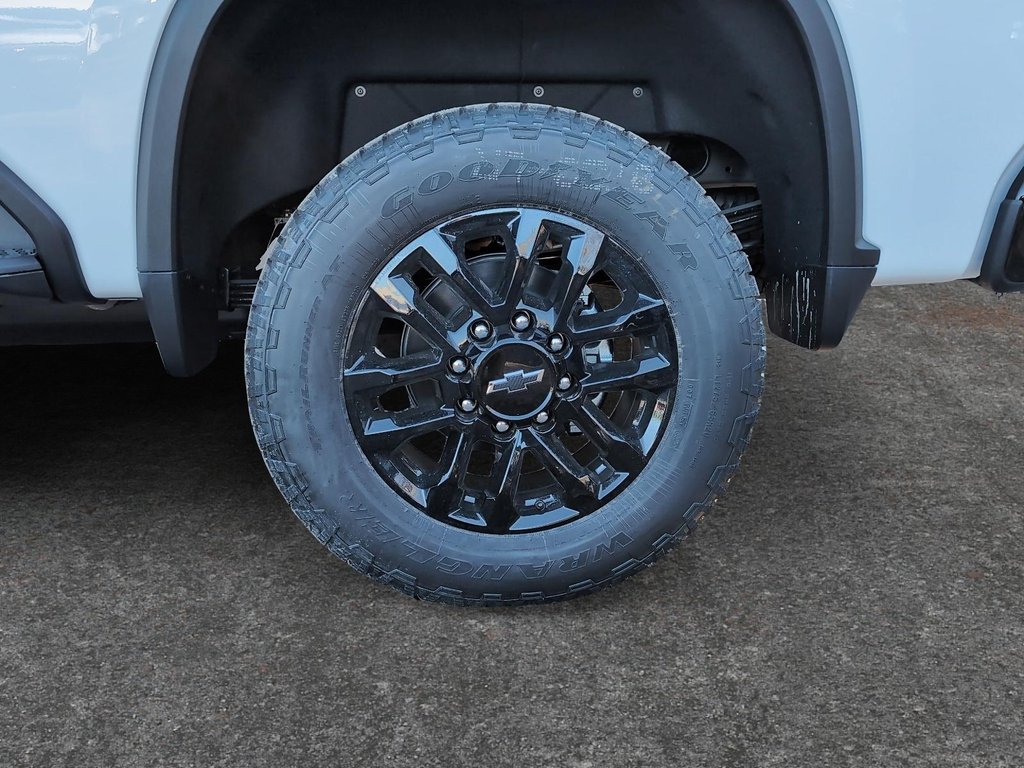 2026 Chevrolet Silverado 2500 HD LTZ in Drummondville, Quebec - 7 - w1024h768px