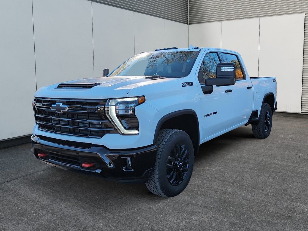 2026 Chevrolet Silverado 2500 HD LTZ in Drummondville, Quebec - 2 - w1024h768px