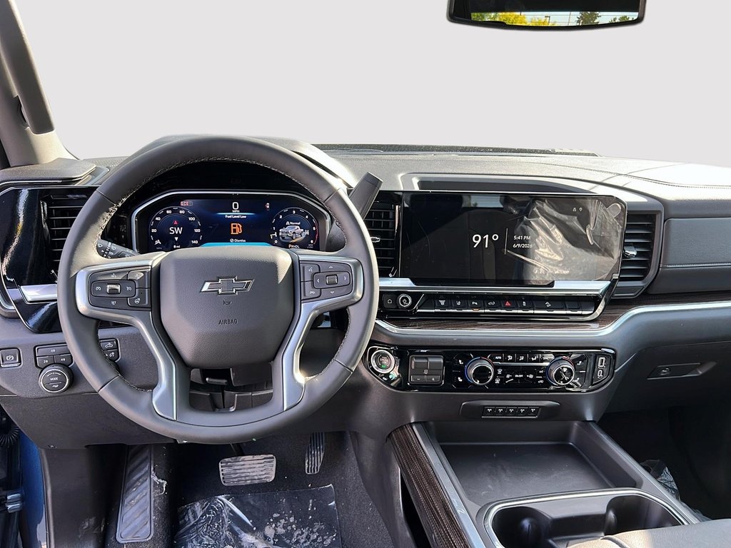 Chevrolet Silverado 2500 HD LT 2026 à Drummondville, Québec - 10 - w1024h768px