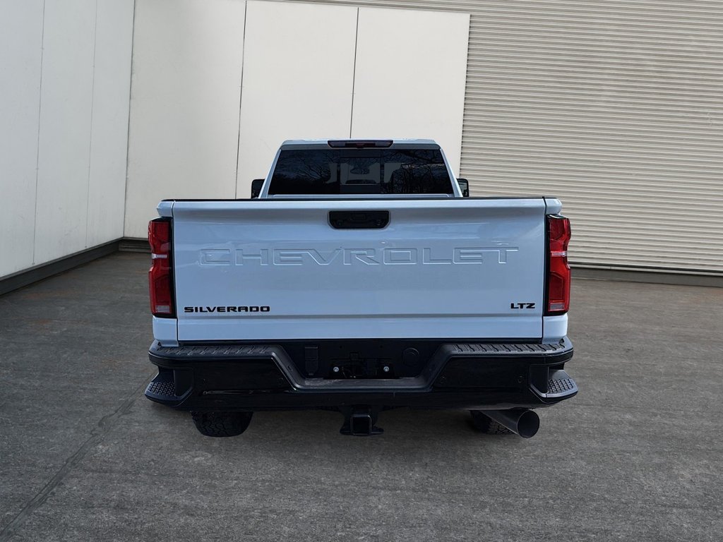 2026 Chevrolet Silverado 2500 HD LTZ in Drummondville, Quebec - 3 - w1024h768px