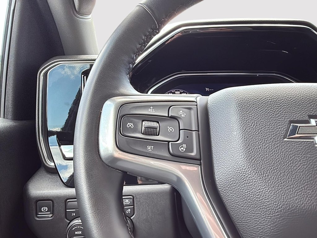 2026 Chevrolet Silverado 2500 HD LT in Drummondville, Quebec - 14 - w1024h768px