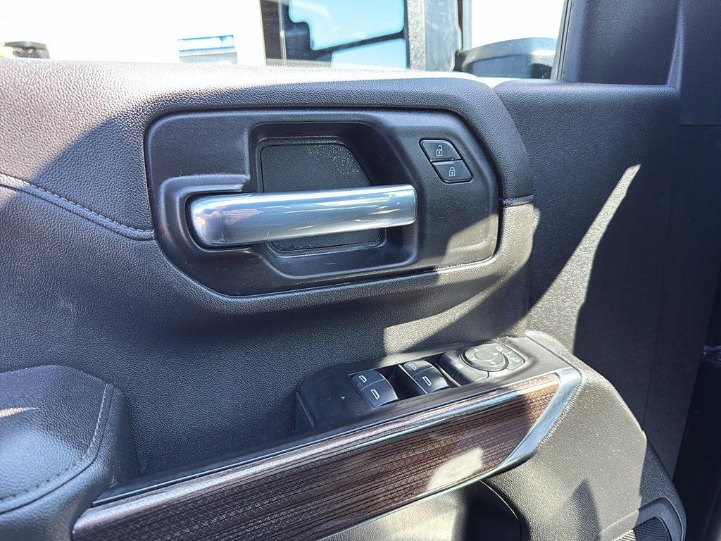 Chevrolet Silverado 2500HD LT 2023 à Drummondville, Québec - 11 - w1024h768px