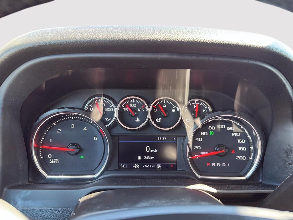 Chevrolet Silverado 2500HD LT 2023 à Drummondville, Québec - 16 - w1024h768px
