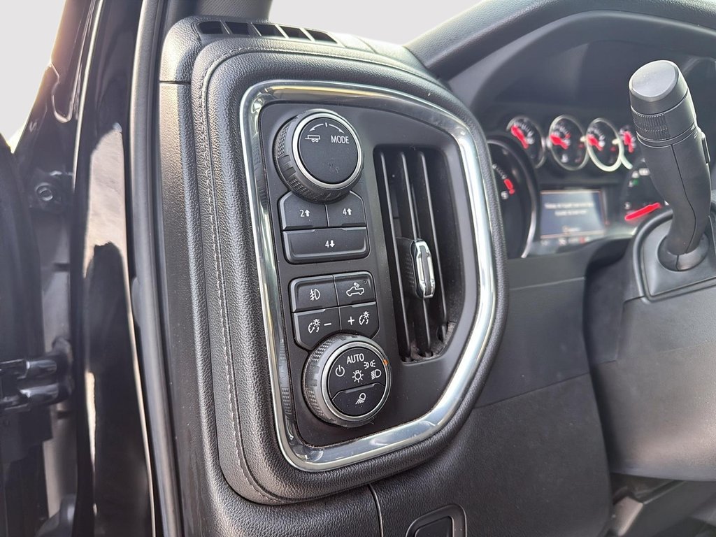 Chevrolet Silverado 2500HD LT 2023 à Drummondville, Québec - 12 - w1024h768px