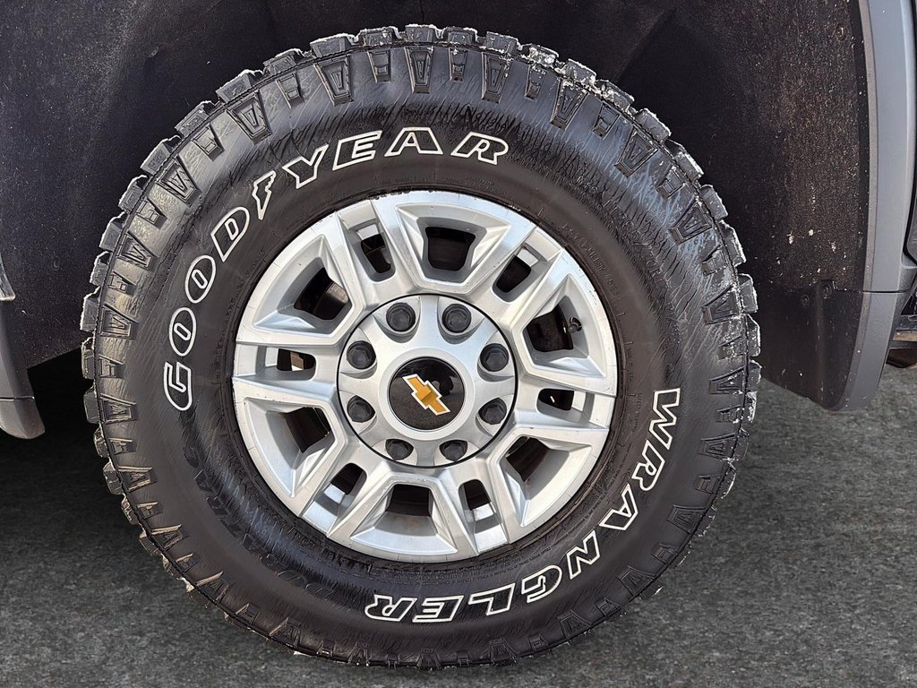 Chevrolet Silverado 2500HD LT 2023 à Drummondville, Québec - 6 - w1024h768px